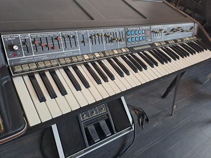 Moog-Polymoog 203A, polypedal,legs as-is